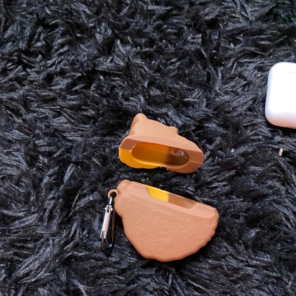 Cute Teddy Bear Airpod case - Picture 2 of 7